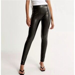 Abercrombie & Fitch Black High-Waisted Faux Leather Leggings Size‎ Small
